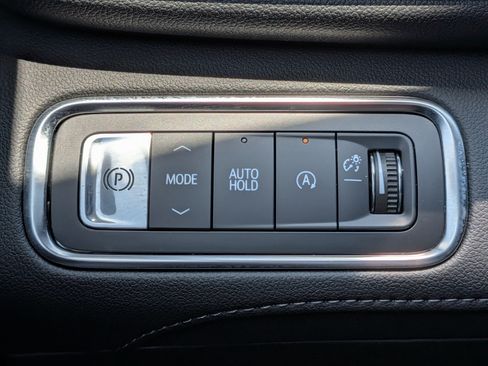 Certified 2025 Buick Enclave Sport Touring w/ Power Package FWD image 24