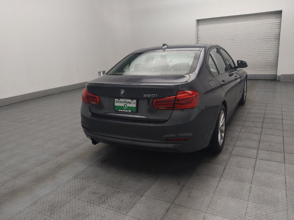 Used 2017 BMW 320i Sedan RWD image 9