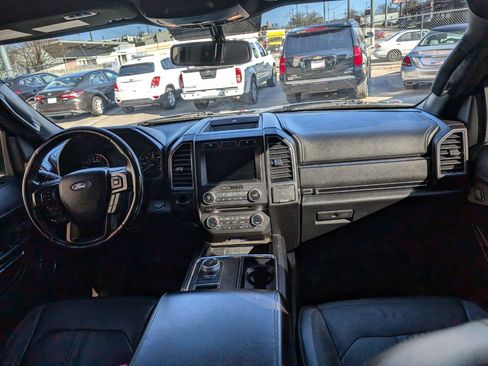 Used 2018 Ford Expedition Limited image 14