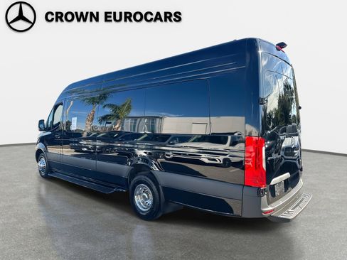 Used 2025 Mercedes-Benz Sprinter 3500 image 2