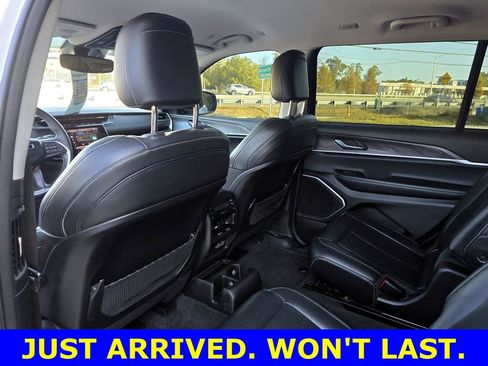 Used 2022 Jeep Grand Cherokee L Limited image 24