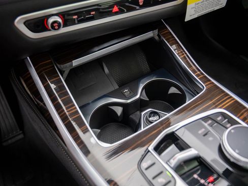 New 2026 BMW X7 xDrive40i image 25