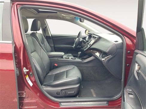 Used 2013 Toyota Avalon Limited image 15