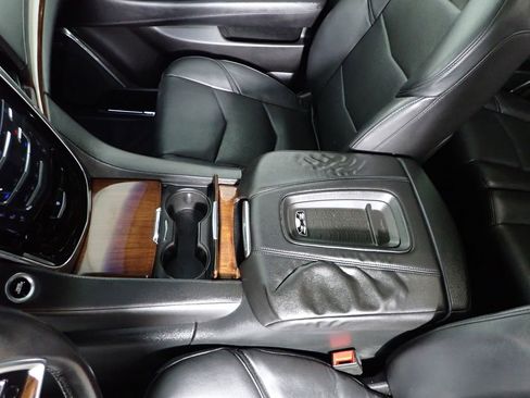 Used 2016 Cadillac Escalade Luxury image 33