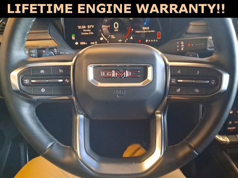 Used 2025 GMC Acadia Elevation image 14