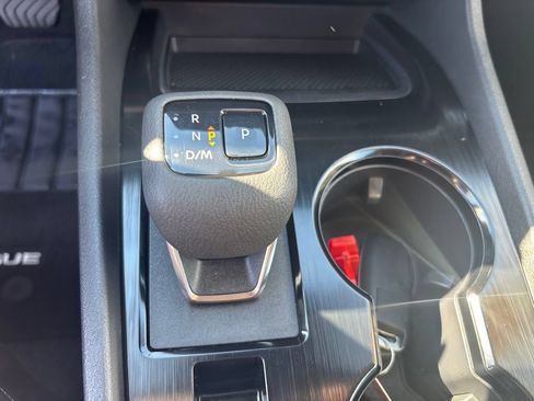 Used 2023 Nissan Rogue S AWD/4WD image 12