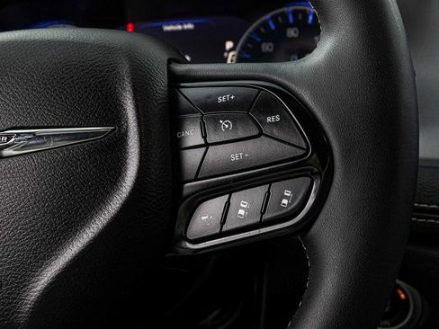 Used 2023 Chrysler Pacifica Touring-L w/ S Appearance Package image 23