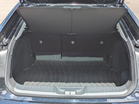 Used 2026 Toyota Prius LE FWD image 13