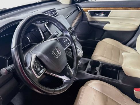 Used 2018 Honda CR-V Touring image 9