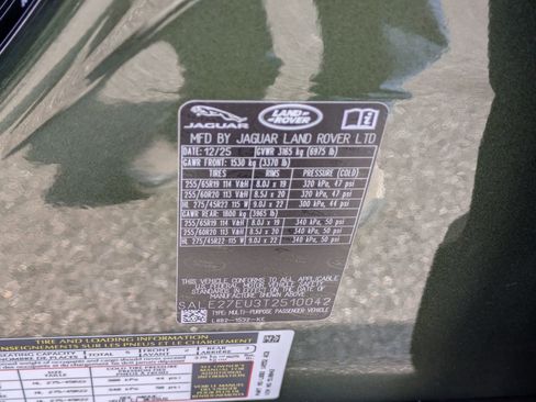 New 2026 Land Rover Defender 110 X-Dynamic SE image 36