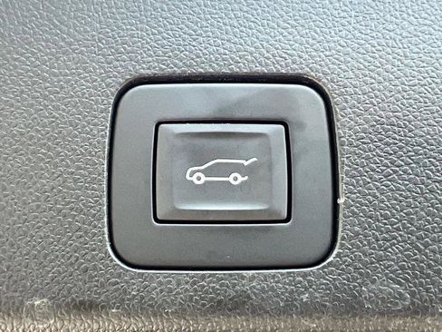 Used 2023 Buick Encore GX Select w/ Sport Touring Package FWD image 6