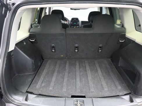 Used 2015 Jeep Patriot Sport FWD image 20