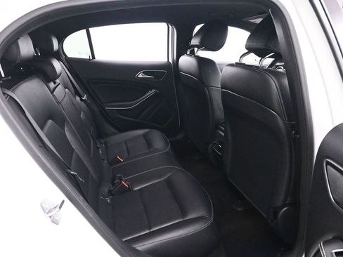 Used 2019 Mercedes-Benz GLA 250 image 18