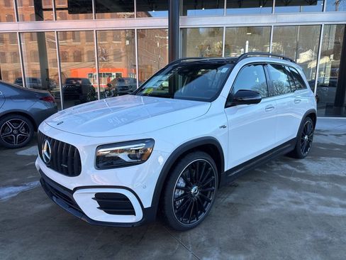 New 2026 Mercedes-Benz GLB 35 AMG 4MATIC image 4