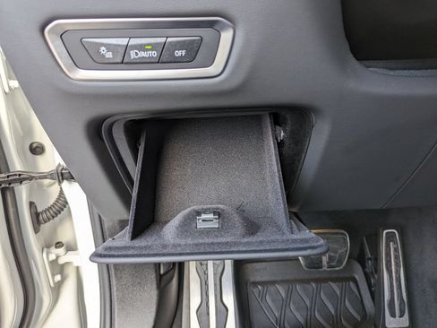 Used 2025 BMW XM AWD/4WD image 16