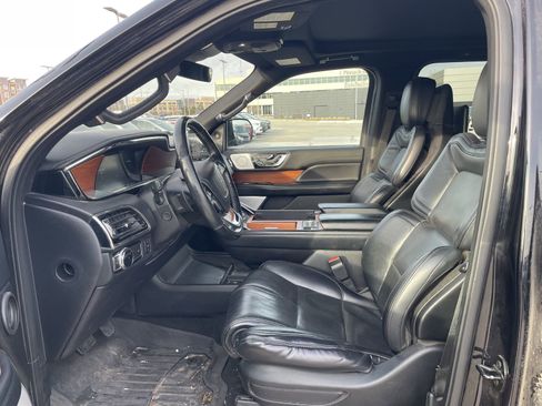 Used 2019 Lincoln Navigator L Reserve image 6