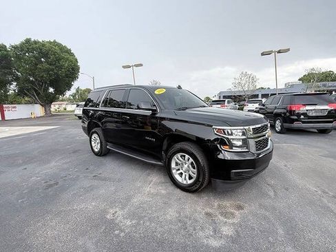 Used 2018 Chevrolet Tahoe LT RWD image 2