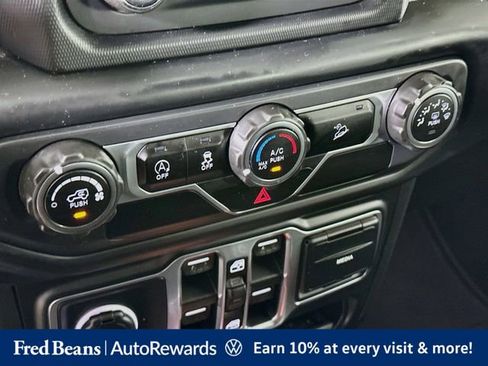Used 2018 Jeep Wrangler Unlimited Sport S AWD/4WD image 20