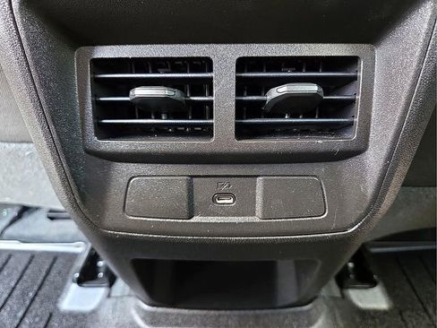 Used 2023 Chevrolet Colorado LT w/ LT Convenience Package II AWD/4WD image 15