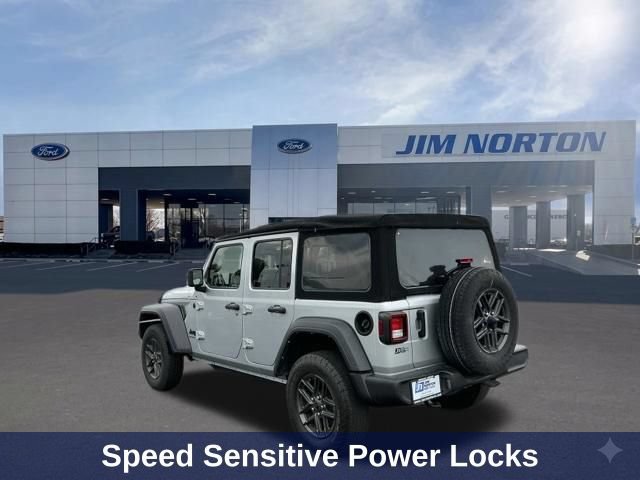 Used 2024 Jeep Wrangler Unlimited Sport AWD/4WD image 7