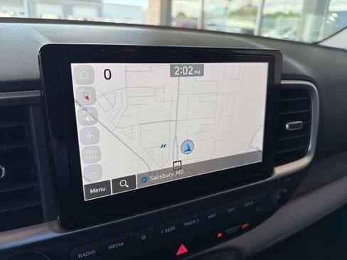 Certified 2024 Hyundai Venue Limited FWD image 25