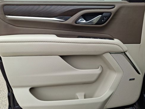 Certified 2023 GMC Yukon Denali image 10