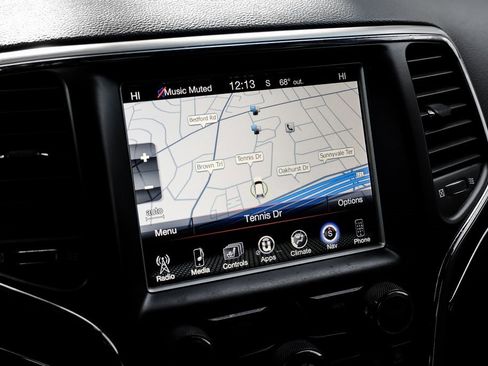 Used 2017 Jeep Grand Cherokee Limited image 6