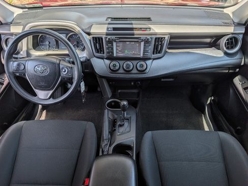Used 2018 Toyota RAV4 LE w/ Carpet Mat Package FWD image 4