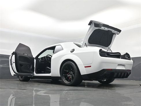 Used 2021 Dodge Challenger SRT Hellcat Redeye image 49