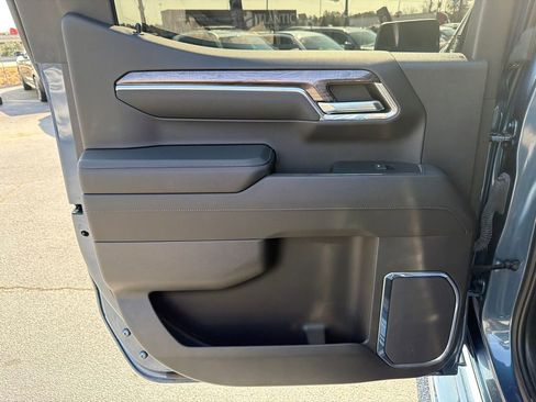 Used 2024 Chevrolet Silverado 1500 LTZ image 21