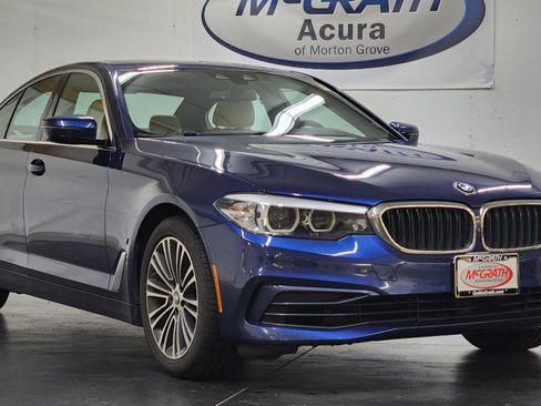 Used 2019 BMW 530e xDrive w/ Premium Package AWD/4WD image 2