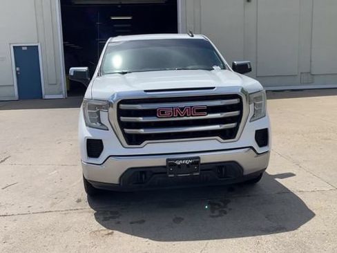 Used 2019 GMC Sierra 1500 SLE w/ SLE Value Package AWD/4WD image 3