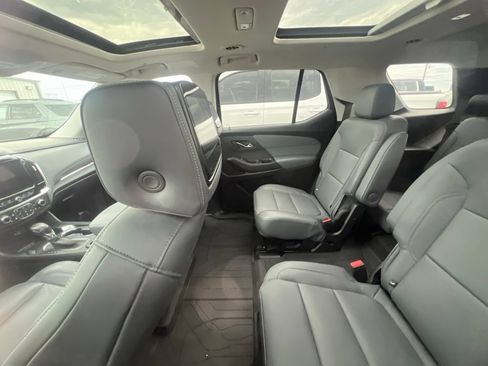 Used 2021 Chevrolet Traverse Premier w/ LPO, Floor Liner Package AWD/4WD image 10