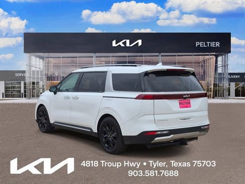 Used 2024 Kia Carnival SX Prestige FWD image 4