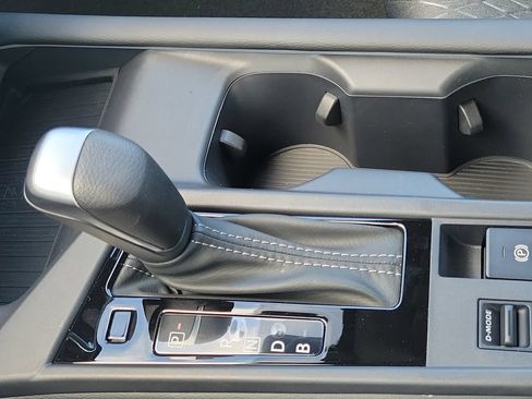 New 2026 Nissan Sentra SV w/ SV Convenience Package FWD image 32