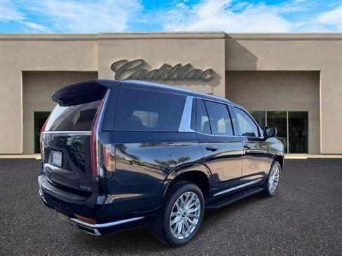 Certified 2023 Cadillac Escalade Premium Luxury AWD/4WD image 4