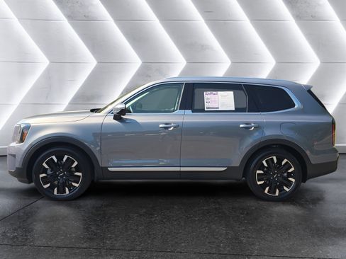 Used 2025 Kia Telluride SX Prestige AWD/4WD image 2