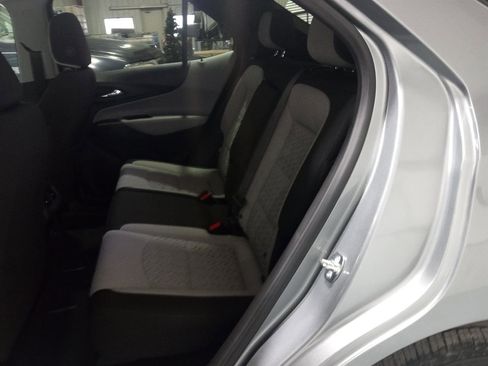 Used 2024 Chevrolet Equinox LT AWD/4WD image 8