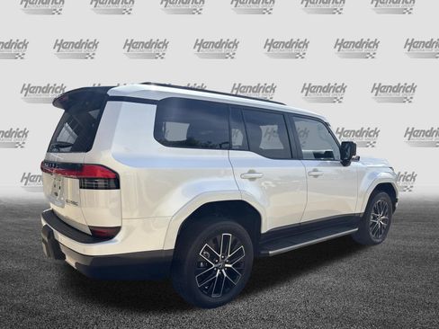 Certified 2025 Lexus GX 550 w/ Cold Area Package AWD/4WD image 10