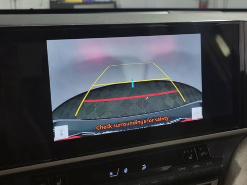Used 2025 Toyota Camry XLE FWD image 18