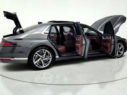 Used 2023 Genesis G90 3.5T AWD/4WD image 19