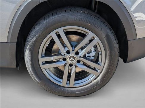 New 2026 Mercedes-Benz GLB 250 image 10