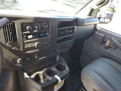 New 2026 GMC Savana 2500 Extended RWD image 25