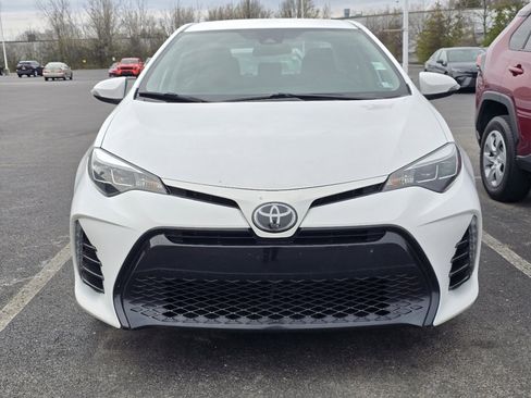 Used 2017 Toyota Corolla SE image 2