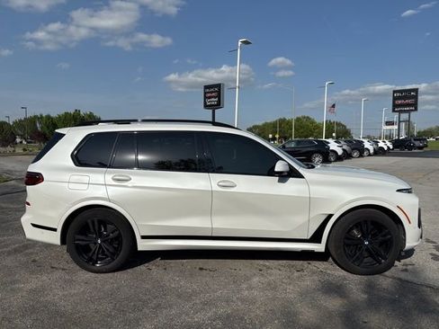Used 2023 BMW X7 xDrive40i w/ M Sport Package AWD/4WD image 6