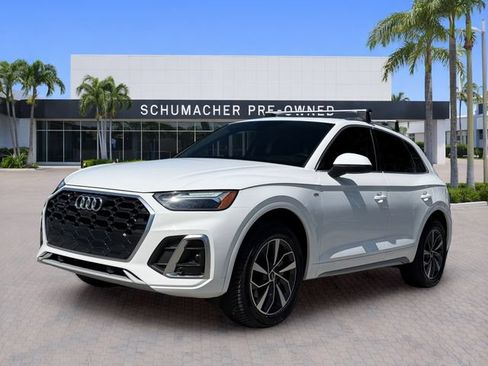 Used 2023 Audi Q5 2.0T Premium Plus w/ Premium Plus Package AWD/4WD image 3