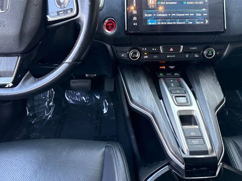 Certified 2018 Honda Clarity Touring image 29