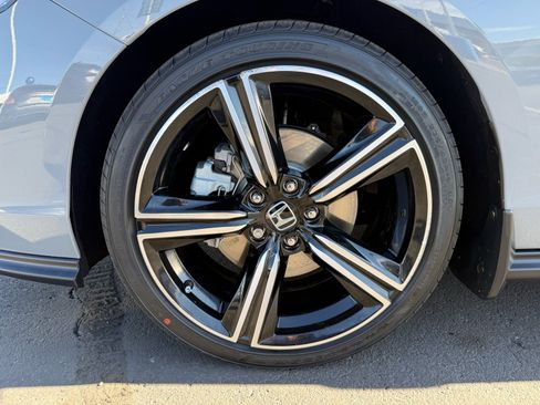 Used 2024 Honda Accord Sport image 11