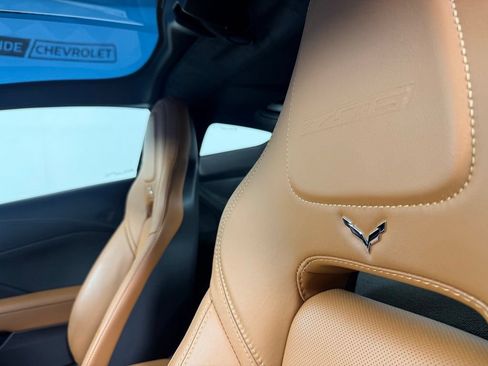 Used 2015 Chevrolet Corvette Z06 w/ 3LZ Preferred Equipment Group RWD image 44