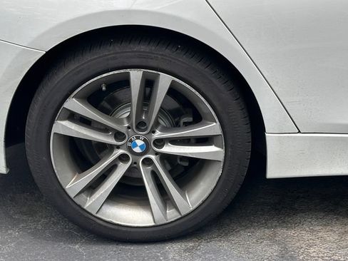 Used 2018 BMW 330i xDrive Sedan w/ Executive Package AWD/4WD image 3